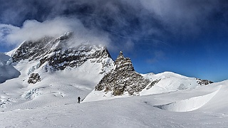 Jungfrau mit Sphinx_Panorama4240b .jpg